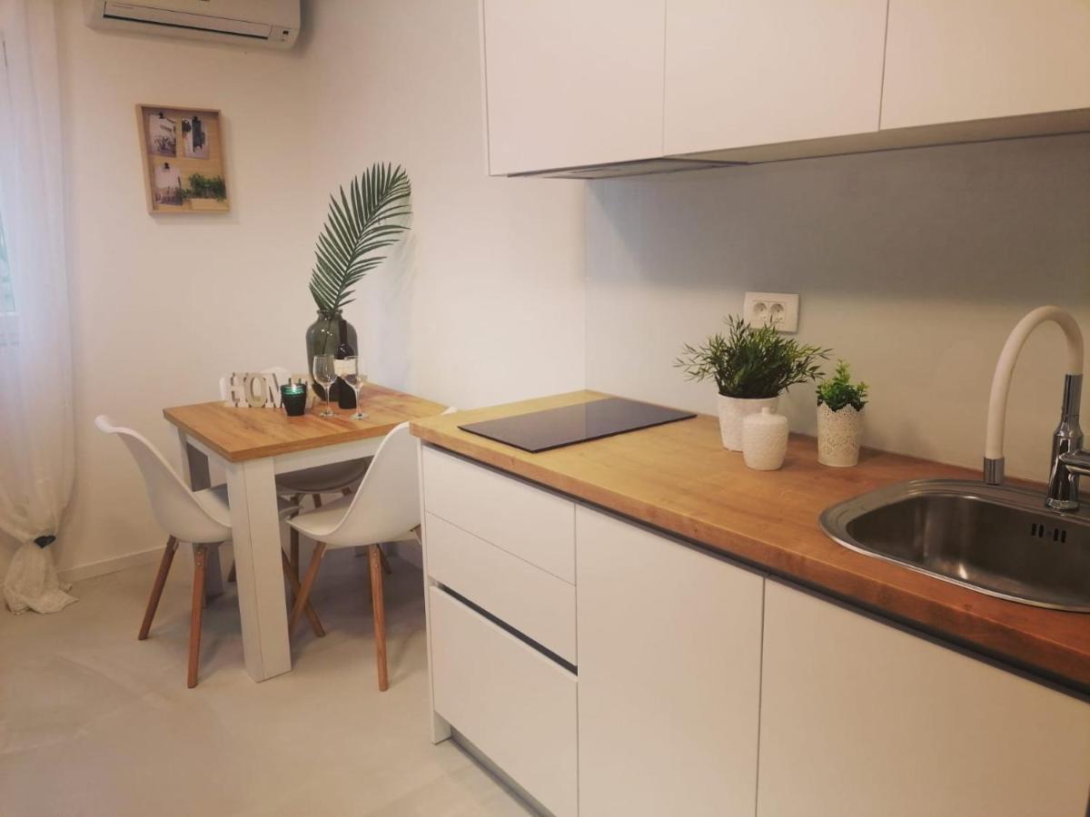 Apartmani Zoric ヴォディツェ 部屋 写真