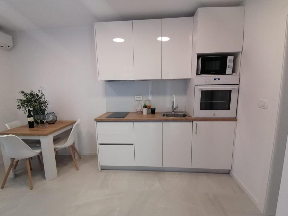 Apartmani Zoric ヴォディツェ 部屋 写真