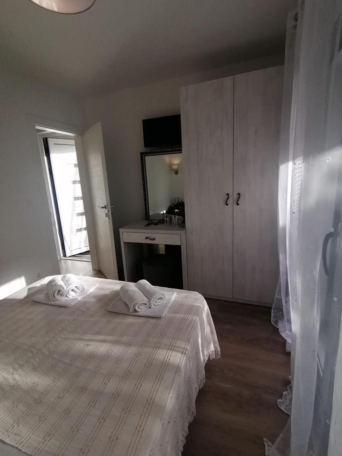 Apartmani Zoric ヴォディツェ 部屋 写真