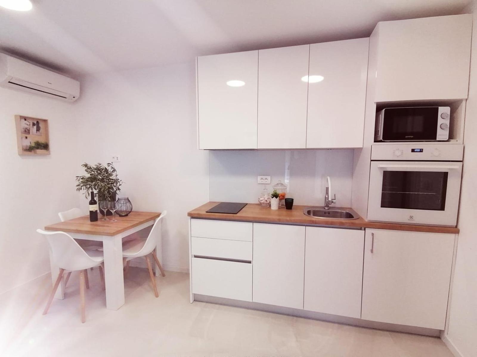 Apartmani Zoric ヴォディツェ 部屋 写真