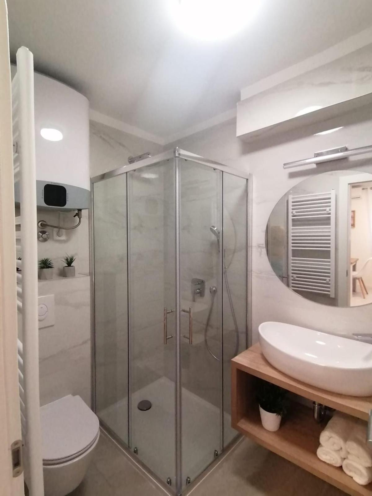 Apartmani Zoric ヴォディツェ 部屋 写真